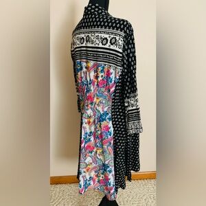 Anthropologie | Cyrena Patagonia Button
Front Tunic W Paisley /Floral Back Inset